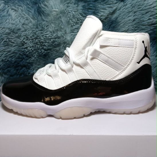 Air Jordan 12