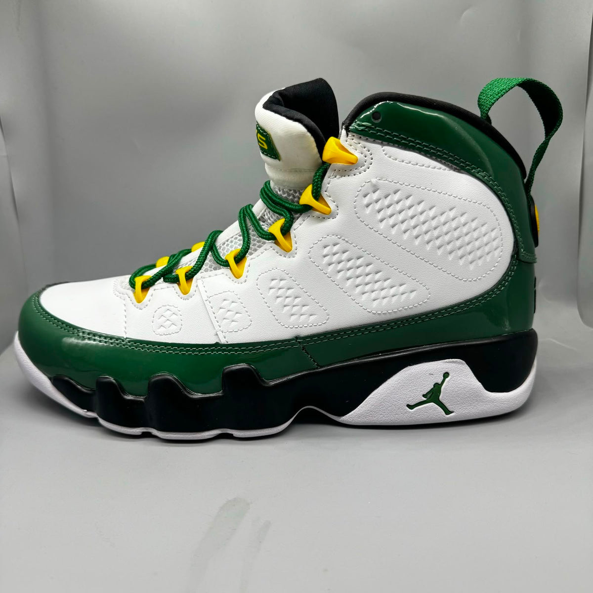 Air Jordan 16