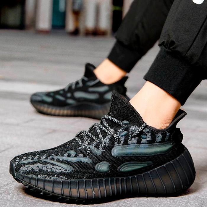 Yeezy 18