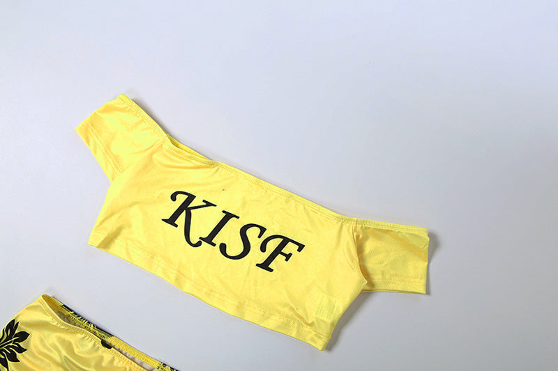 Letter Print Off Shoulder Two Piece Shorts Set GZJQ K6S02139A