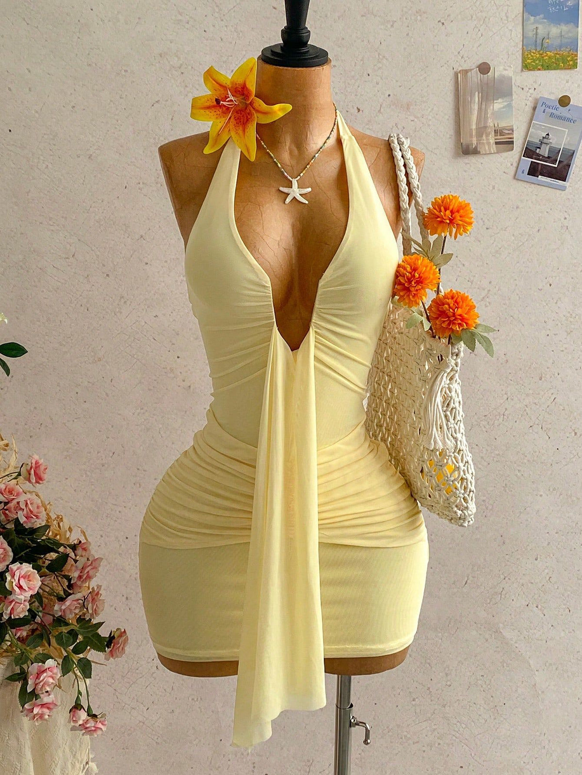 Solid Color Halterneck Ruched Mini Dress GXIY K26L2515