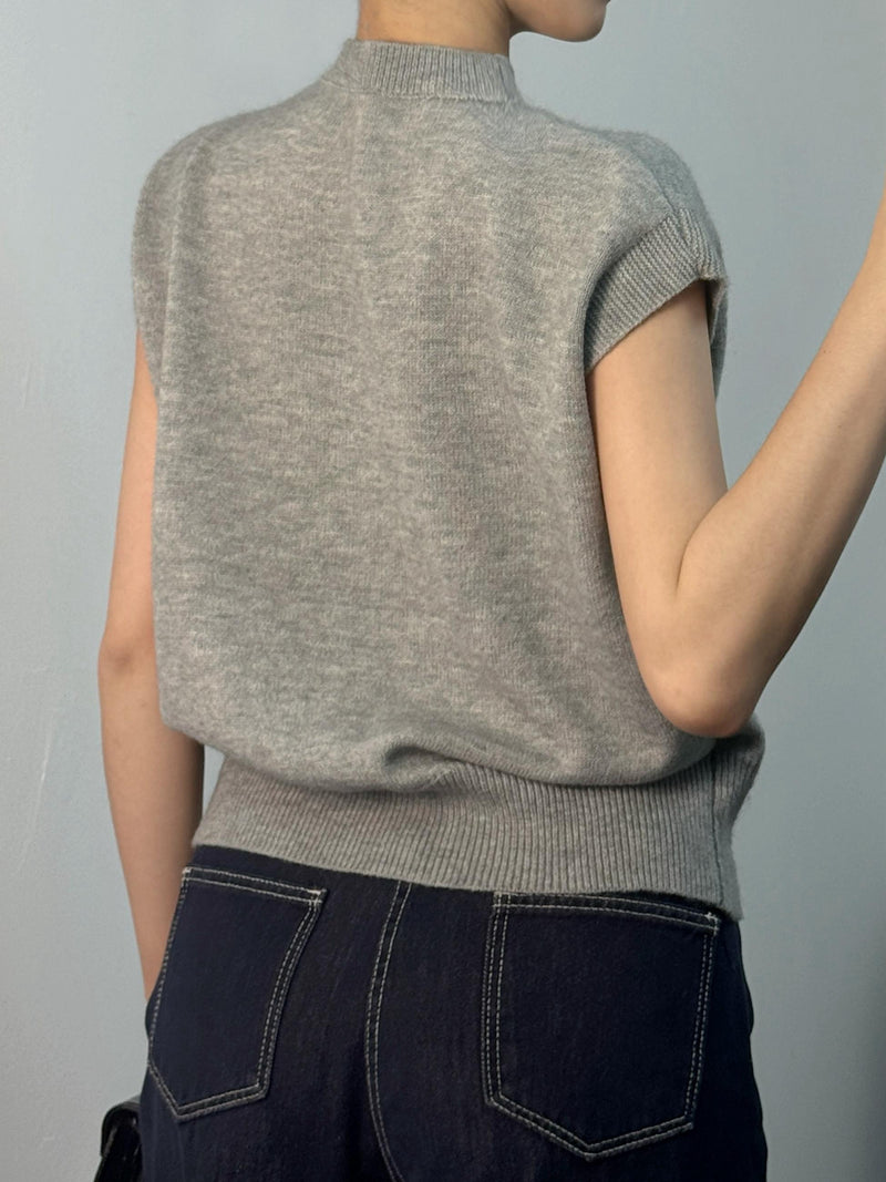 Embroidered Knit Solid Color Sleeveless Tops GQNF Y00082TM