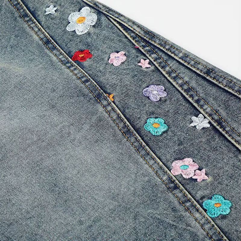 Plus Size Washed Floral Embroidered Seventh Jeans GYLN 0075