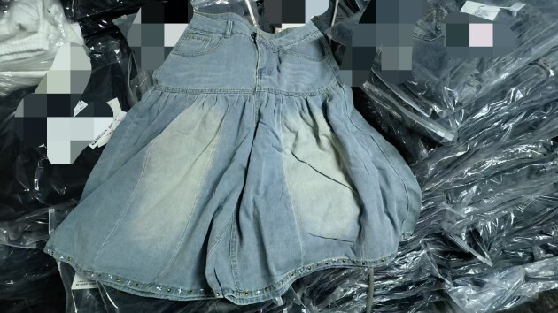 Plus Size Pleated Studded Seventh Jeans GYLN 6343