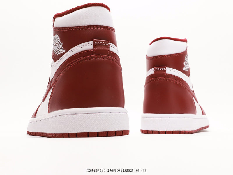Air Jordan Retro High OG BlackWhite