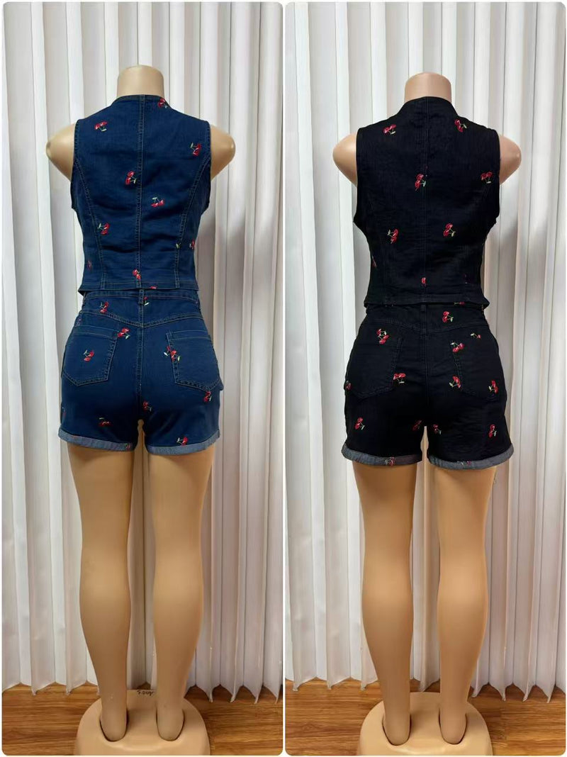 Plus Size Sleeveless Cherry Embroidered Vest Short Denim Suit GMYU 6765
