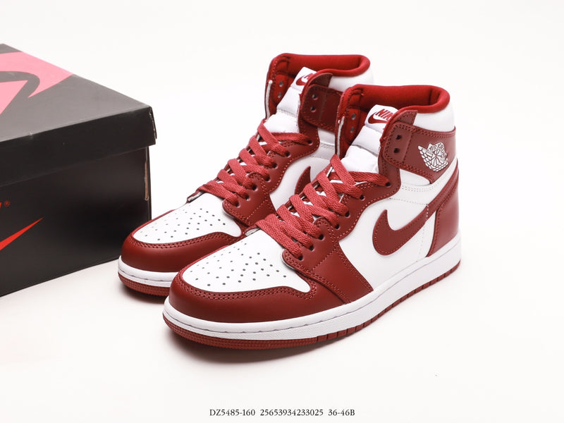 Air Jordan Retro High OG BlackWhite