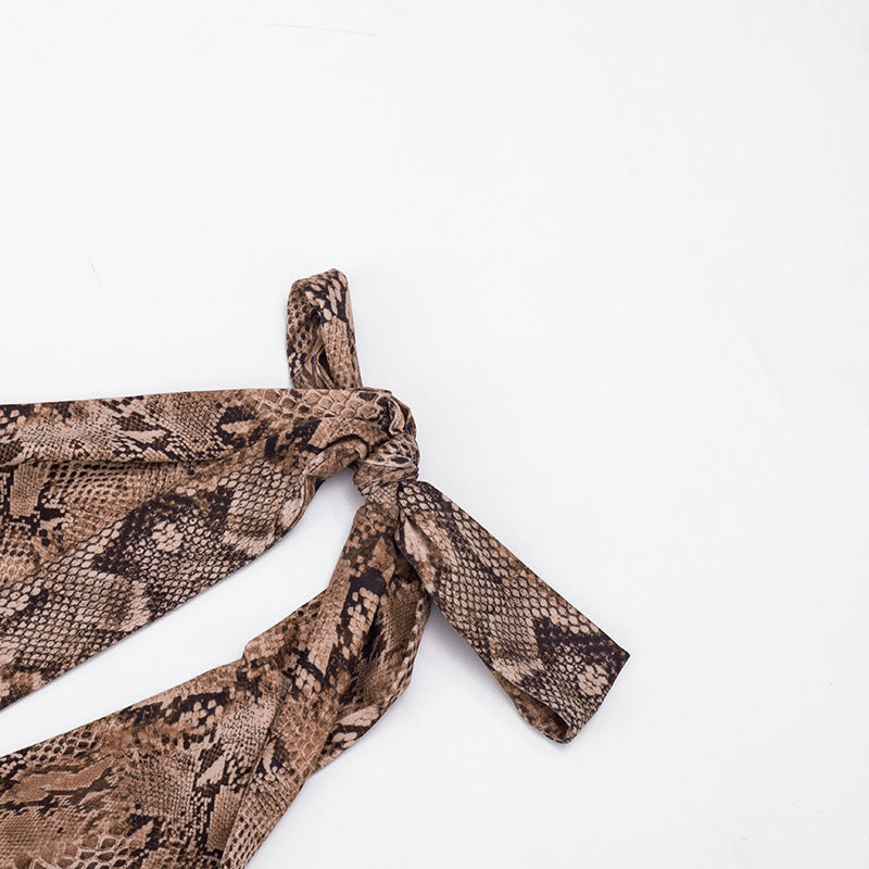 Deep V Neck Snake Print Backless Romper GDSF D26RP009