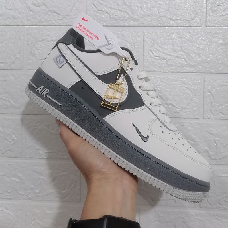 Nike Low Top 19